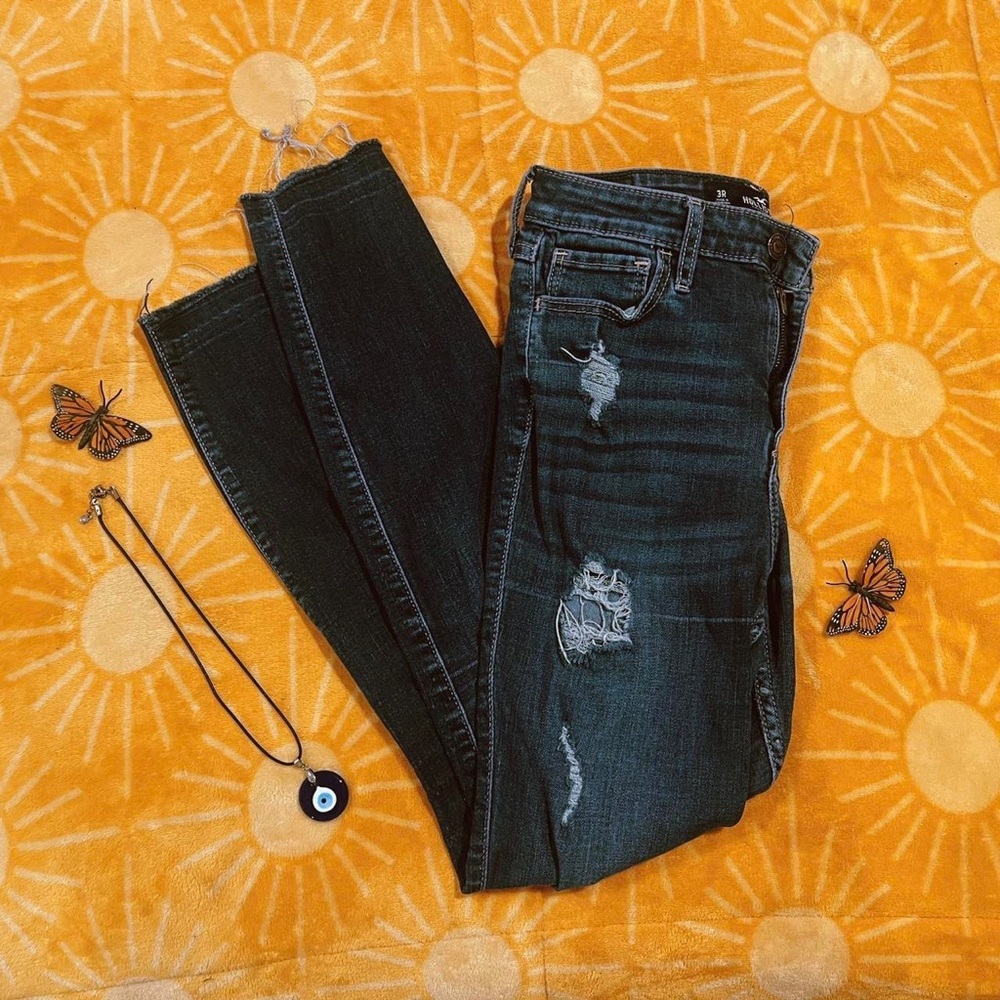 hollister ripped skinny jeans